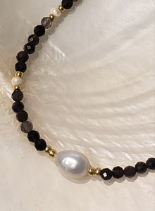 Bracelet Onyx Gemstone and Fresh Water Pearl Gold Filled